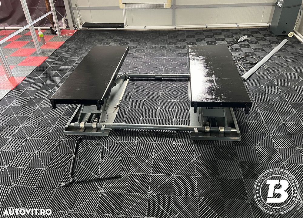 Pardoseala Modulara pentru Garaj si Ateliere Detailing - Negru - 9