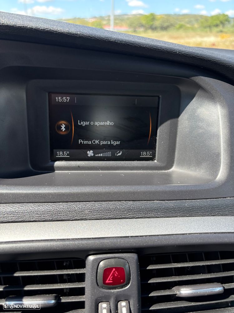 Volvo V40 2.0 D2 Momentum - 31