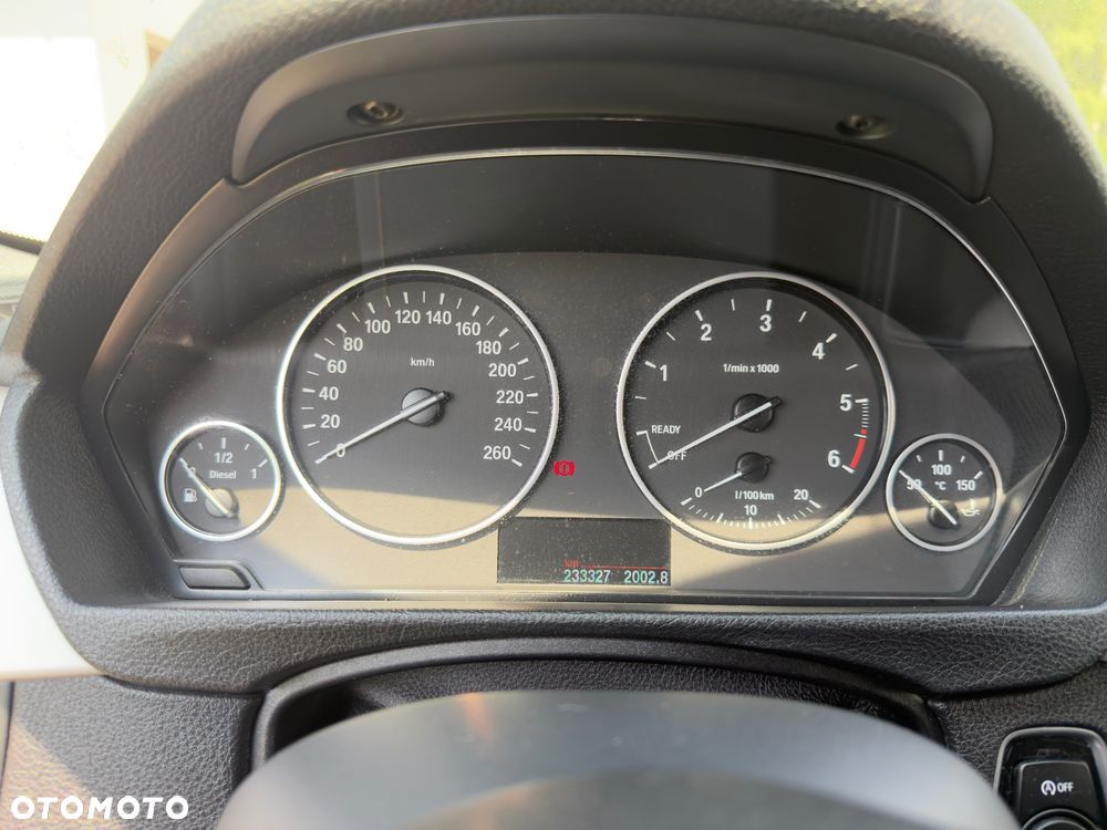 BMW Seria 3 318d - 10