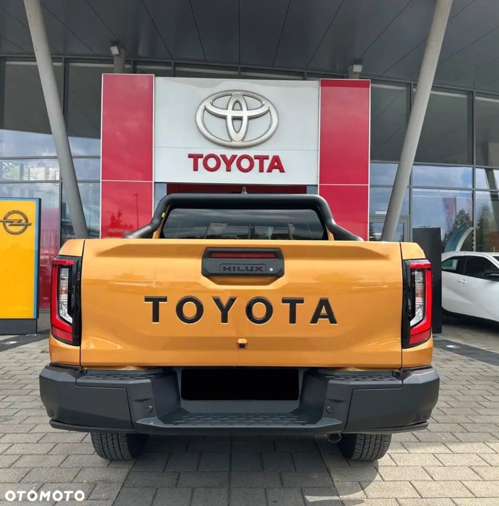 Toyota Hilux 2.8 D-4D mHEV Double Cab Invincible 4x4 - 4