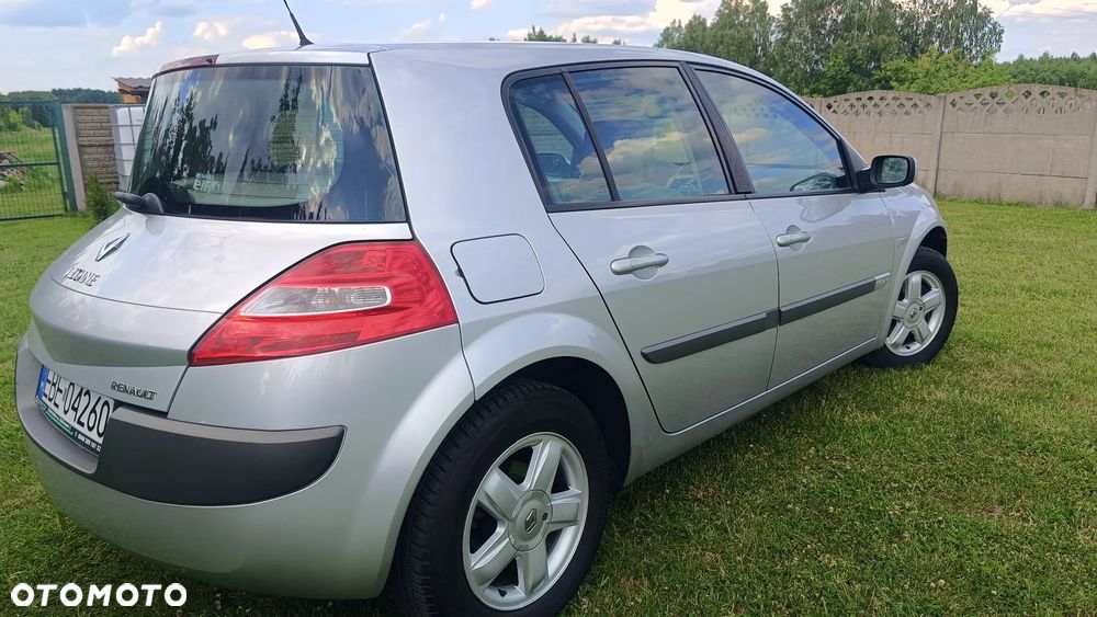 Renault Megane 1.6 Privilege - 3