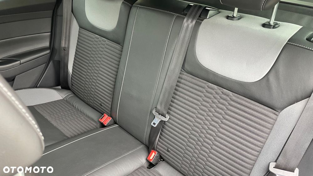 Ford Focus 2.0 EcoBoost ST mit Leder-Sport-Paket - 12