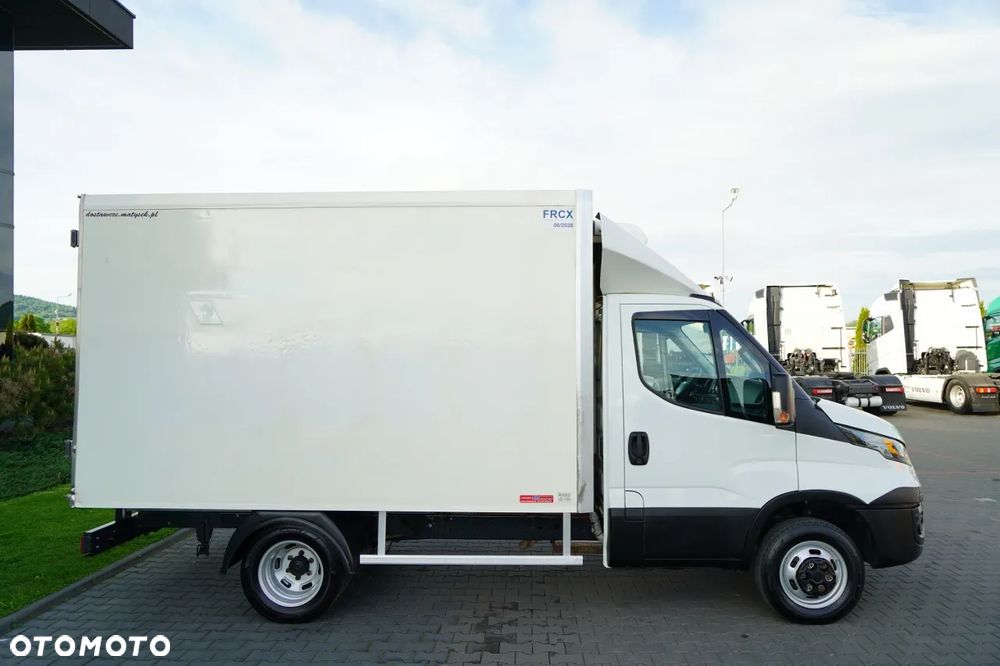 Iveco DAILY 35-140 / CHŁODNIA / THERMO KING / REGAŁY / MANUAL / BLIŹNIAK / - 11