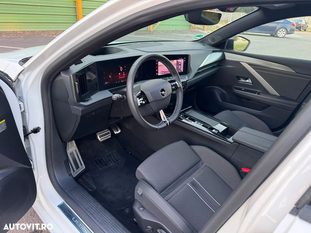 Opel Astra 1.5 D Automatik GS Line - 9