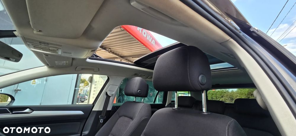 Volkswagen Passat Variant 2.0 TDI BMT Highline - 31