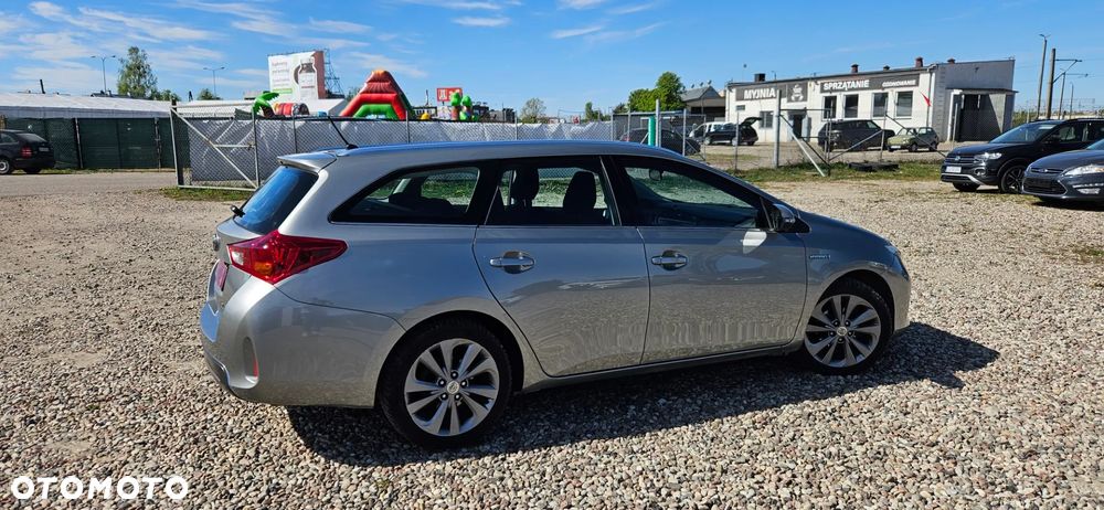 Toyota Auris 1.8 HSD Luna - 10