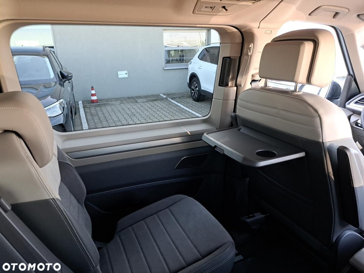 Volkswagen multivan "EDITION" L2; 2,0TSI OPF, 150kW/204KM 7-bieg. DSG r.o: 3124 mm - 30