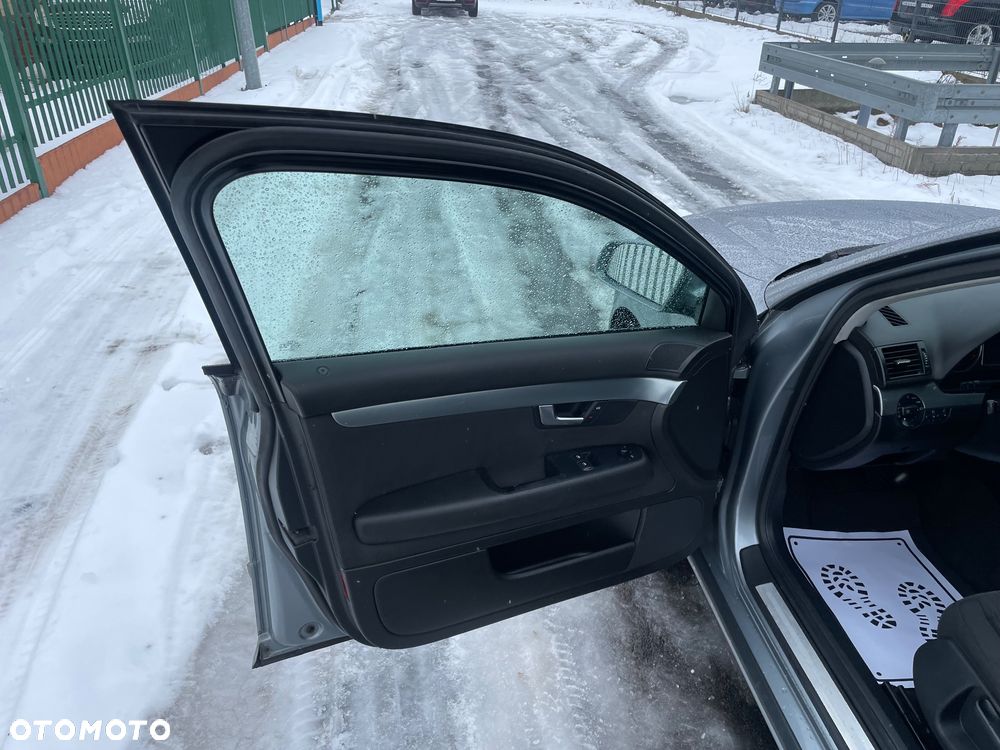 Audi A4 Limousine - 7