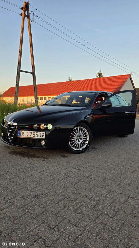 Alfa Romeo 159 Sportwagon 1.9JTDM Q-Distinctive - 1