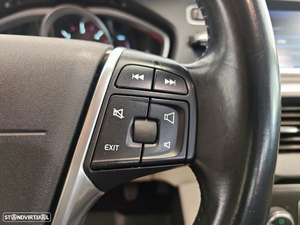Volvo V40 Cross Country 1.6 D2 Momentum - 42