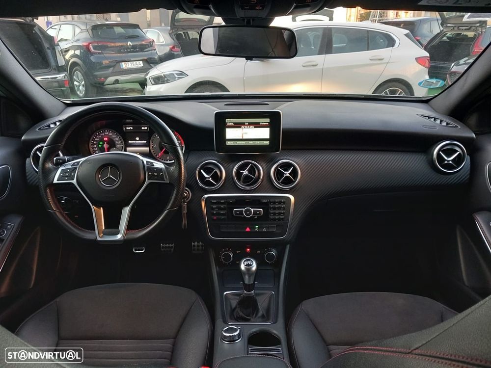 Mercedes-Benz A 180 d AMG Line - 13