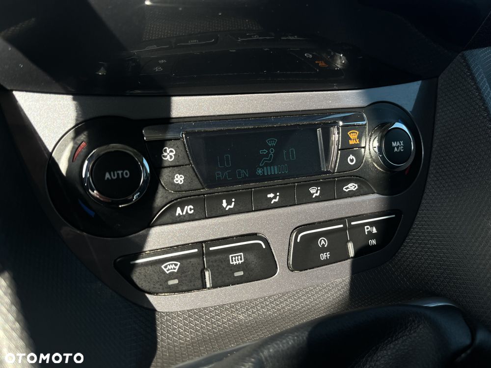 Ford Tourneo Connect Grand - 13