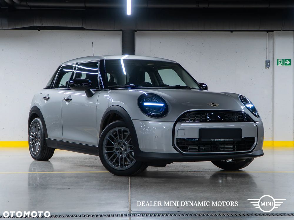 MINI Cooper C Essential Trim - 3