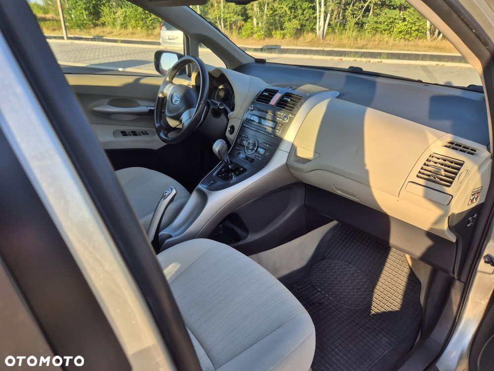 Toyota Auris 1.6 VVT-i Prestige MM - 13