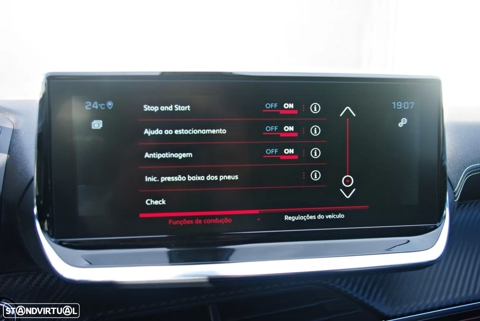 Peugeot 2008 1.2 PureTech GT Line EAT8 - 38
