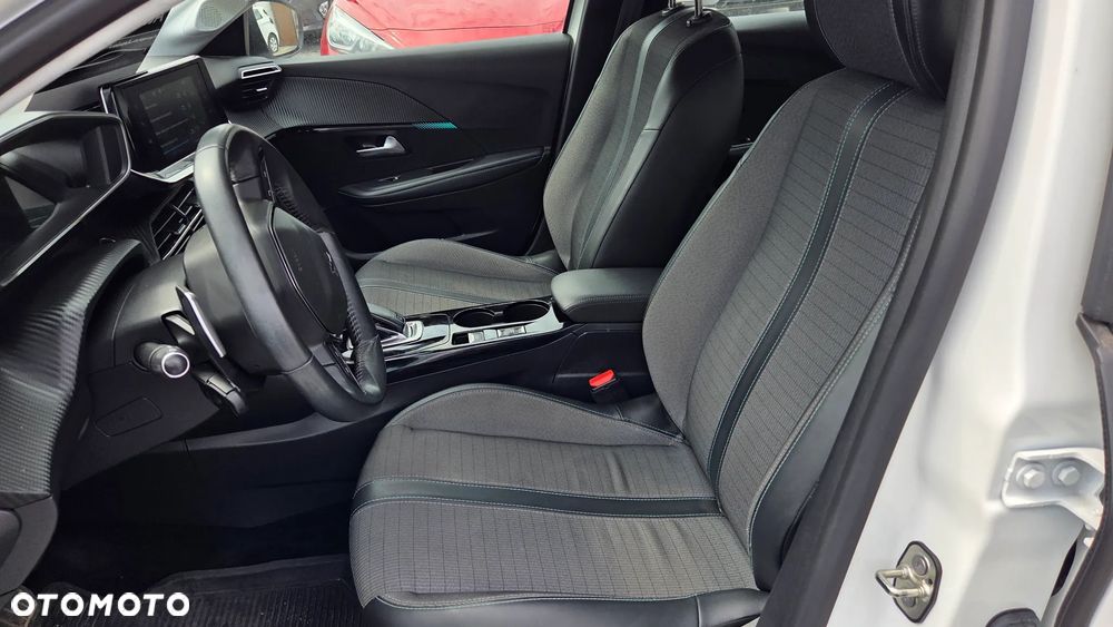 Peugeot 208 PureTech 100 EAT8 Active - 27
