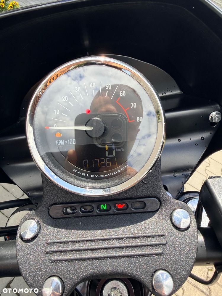 Harley-Davidson Sportster Iron 1200 - 6