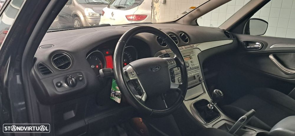 Ford S-Max 1.8 TDCi Titanium 5L - 5