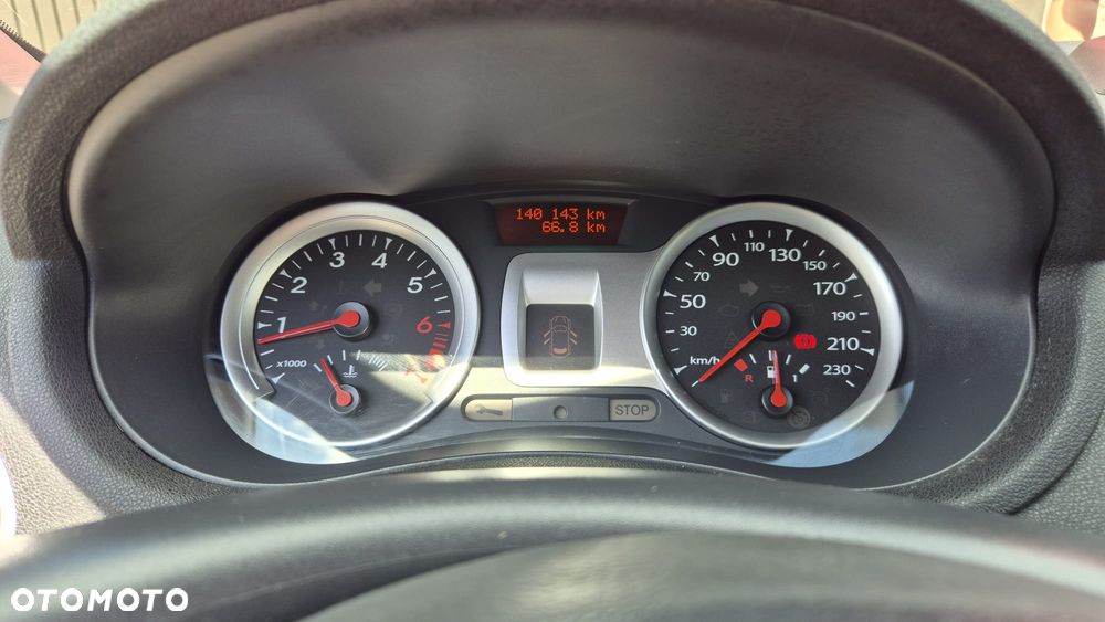 Renault Clio 1.2 16V 75 Dynamique - 9
