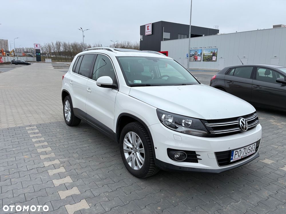 Volkswagen Tiguan - 1