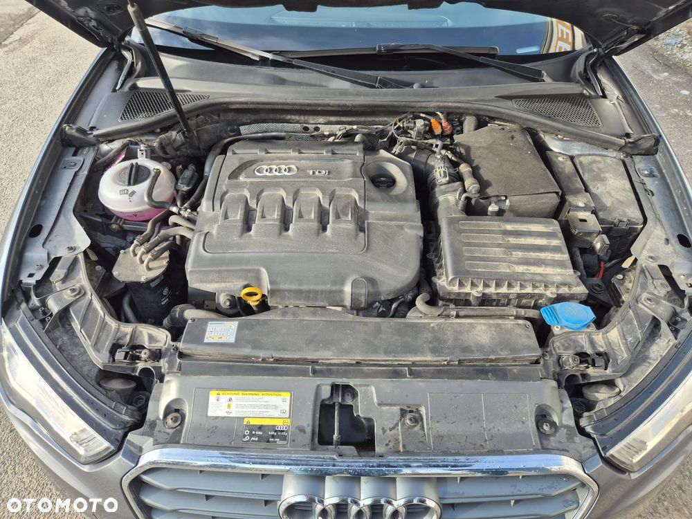 Audi A3 Sportback 1.6 TDI DPF Attraction - 8