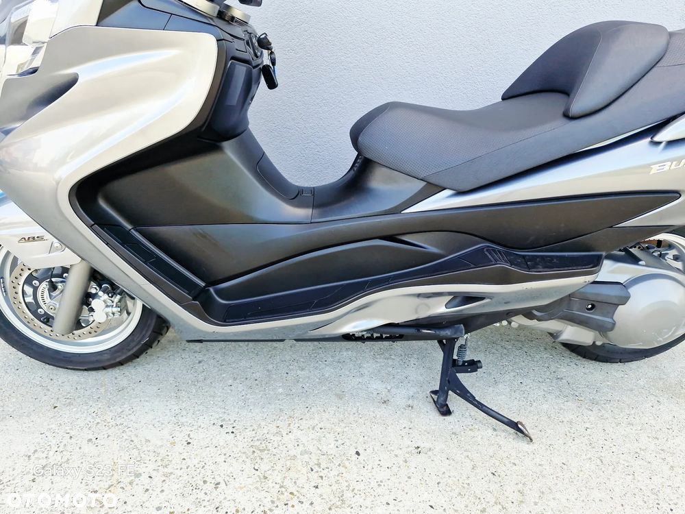 Suzuki Burgman - 12