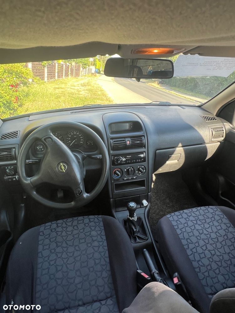 Opel Astra 1.6 - 5