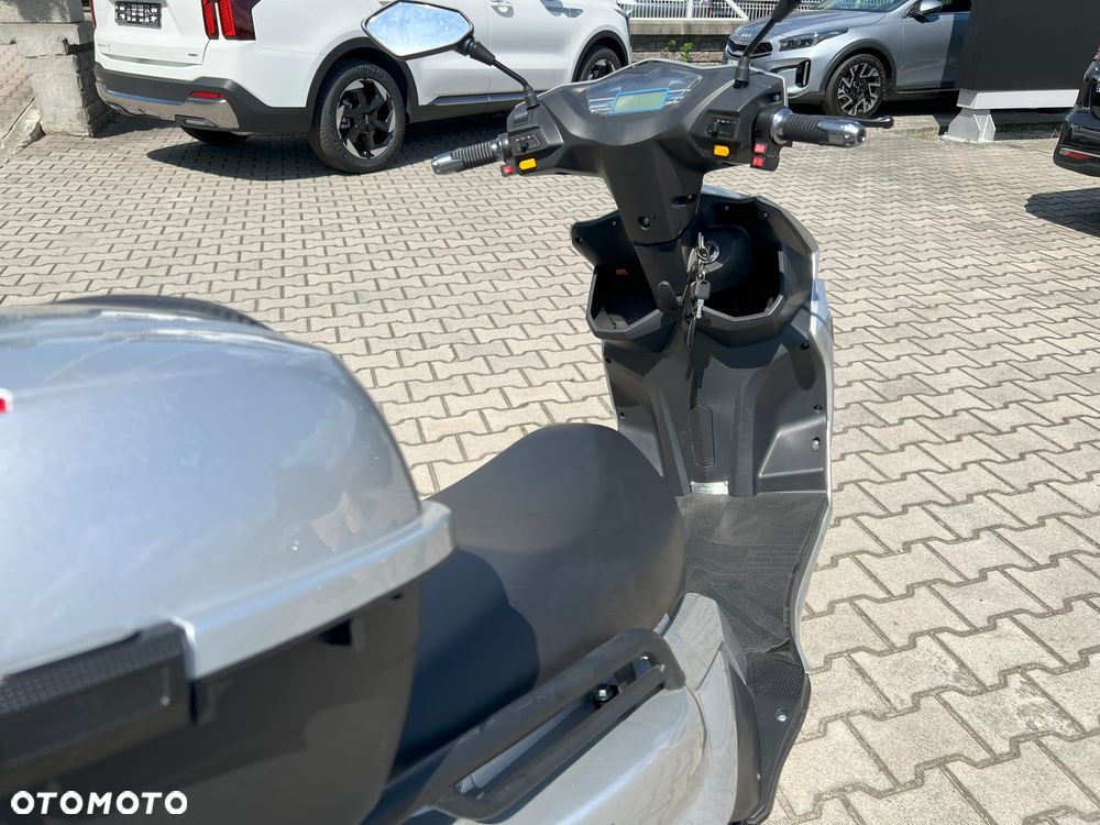 iamelectric MV Racer - 9