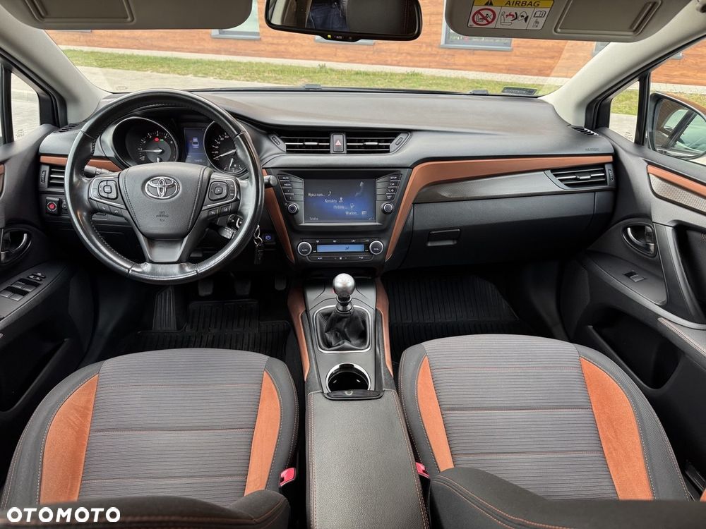 Toyota Avensis 1.8 Premium - 5