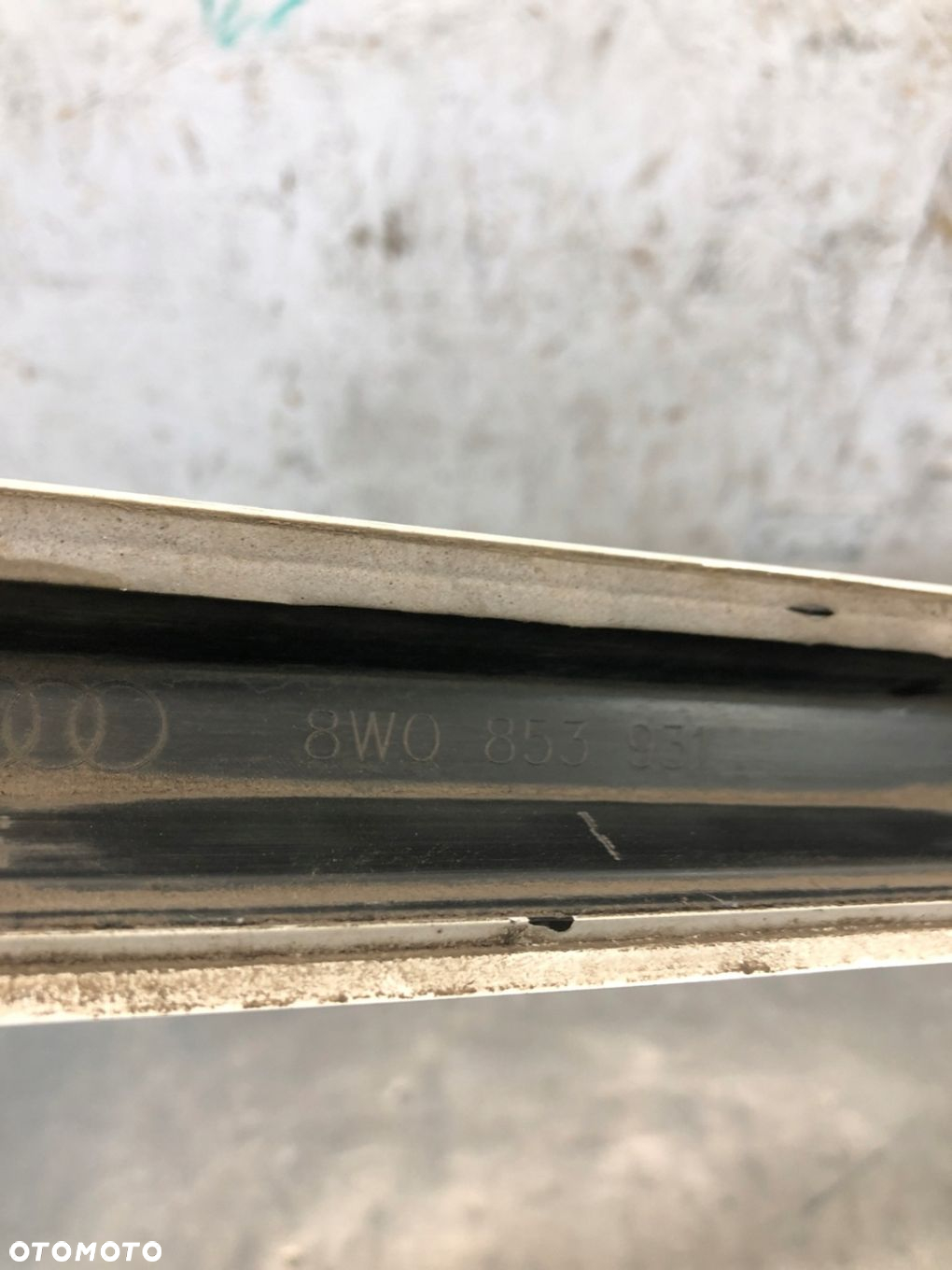 LISTWA LISTWY PROGOWE A4 B9 KOMBI/SEDAN S LINE LS9R 8W0853931 8W0853932 - 8