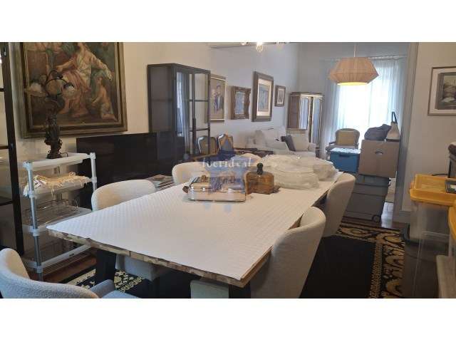 Moradia T4 com 4 casas de banho e jardim - Grande imagem: 3/15