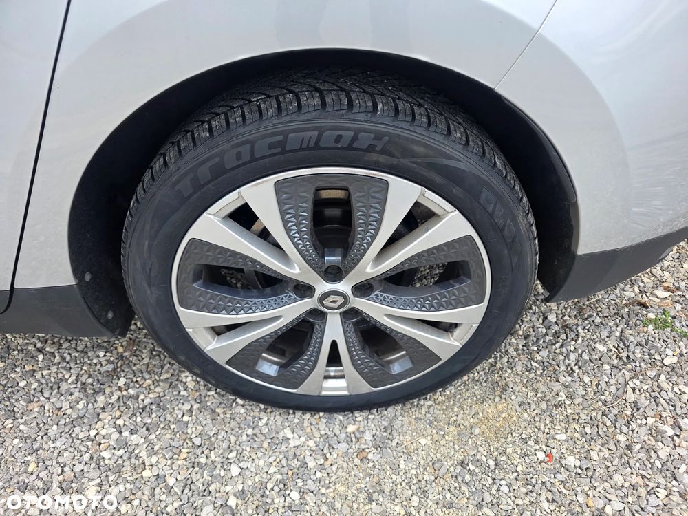 Renault Grand Scenic - 34