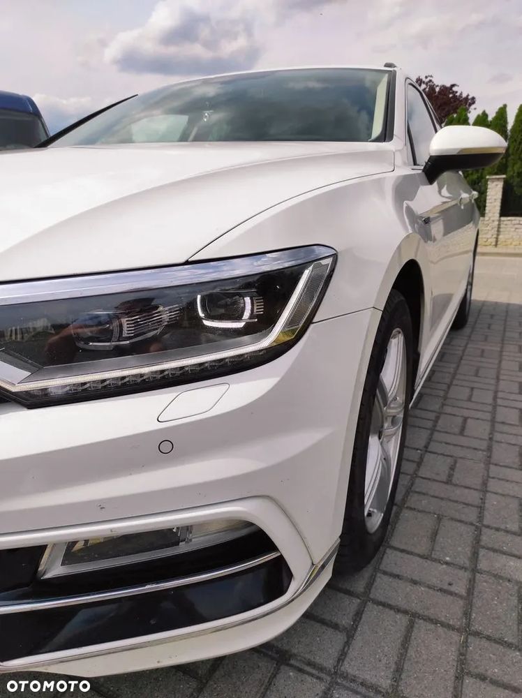 Volkswagen Passat Variant 2.0 TDI SCR DSG Highline - 13