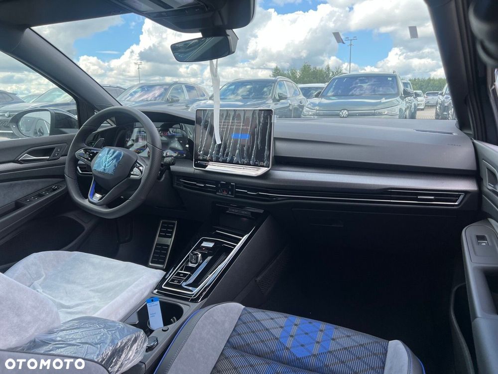 Volkswagen Golf - 9
