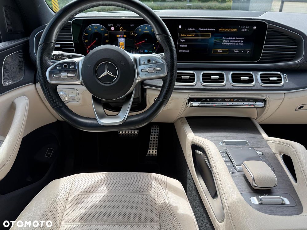 Mercedes-Benz GLS - 24