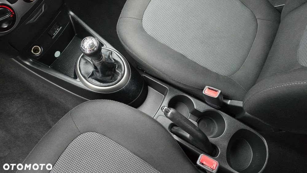 Hyundai i20 - 20