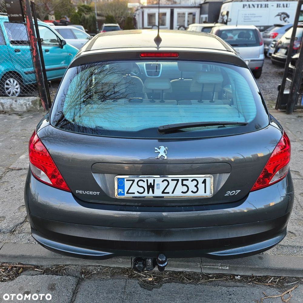 Peugeot 207 1.4 - 8