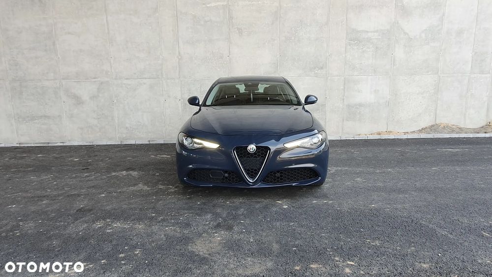 Alfa Romeo Giulia 2.2 Diesel AT8 Executive - 9