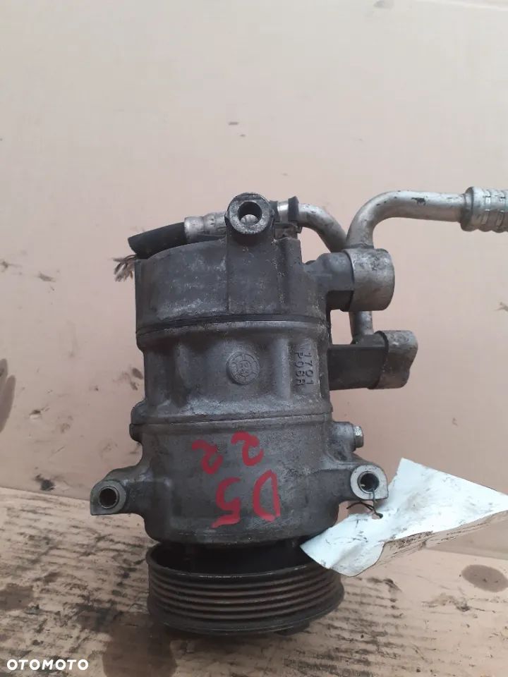 Kompresor klimatyzacji Golf VI 5N0 820 803 - 2