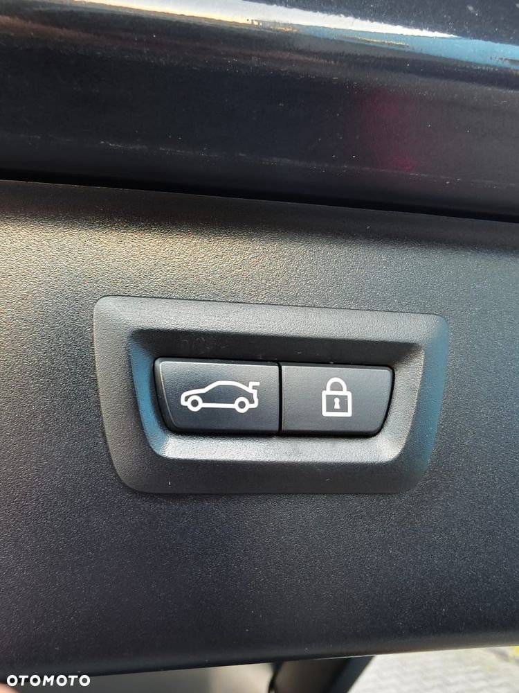 BMW Seria 5 525d - 30