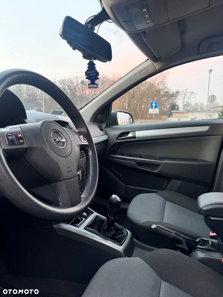 Opel Astra 1.6 - 16
