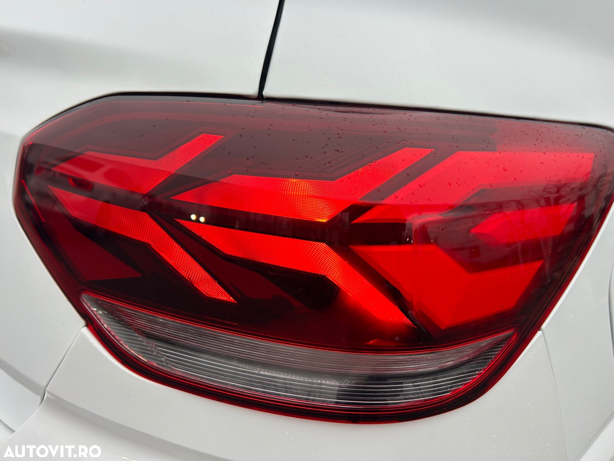 Dacia Sandero TCe 90 Essential - 18