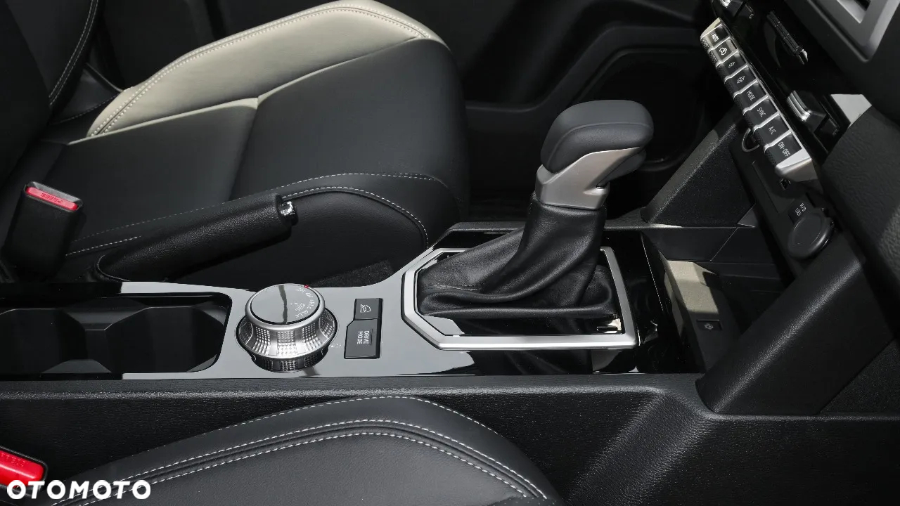 Mitsubishi L200 - 32