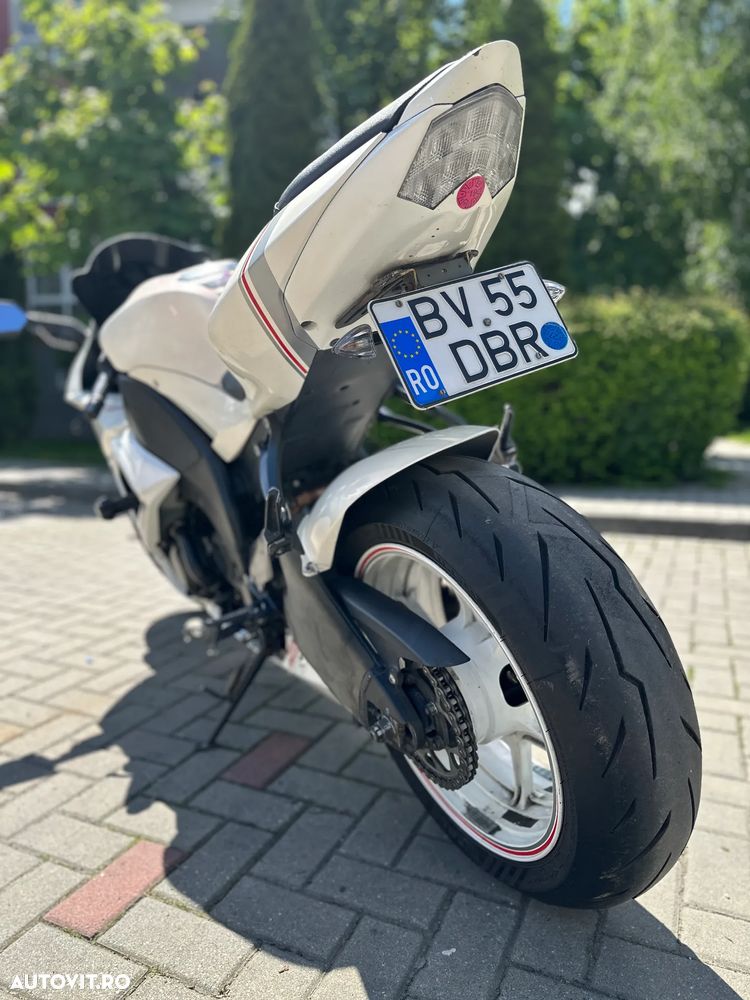 Kawasaki ZX-10 - 6