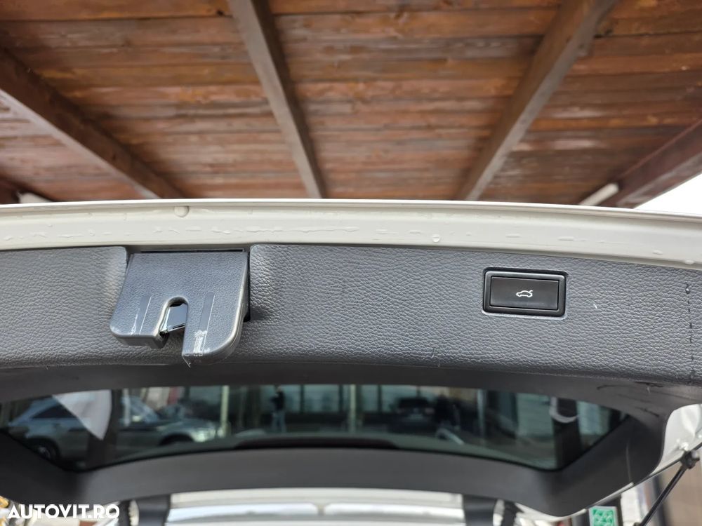 Volkswagen Passat Variant 2.0 TDI DPF DSG Highline - 7