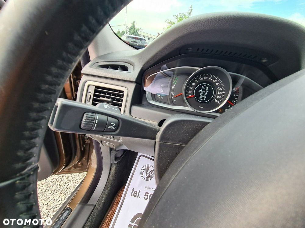 Volvo XC 70 D4 Geartronic Kinetic - 17