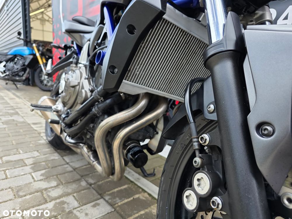 Yamaha MT - 27