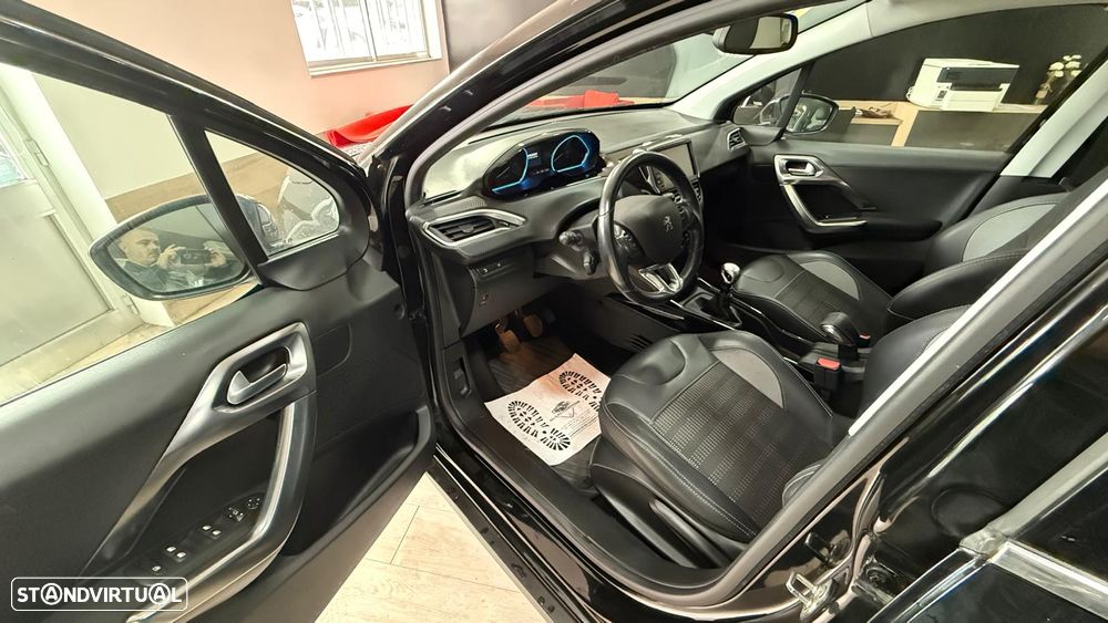 Peugeot 2008 PureTech 130 Allure - 19