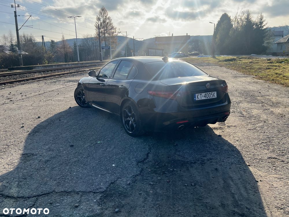 Alfa Romeo Giulia 2.0 Turbo 16V AT8 Veloce Ti - 5