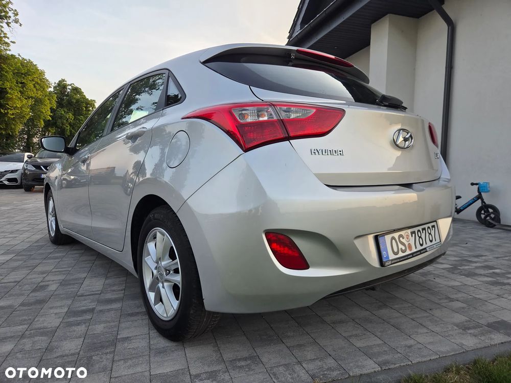 Hyundai i30 blue 1.6 CRDi Trend - 6